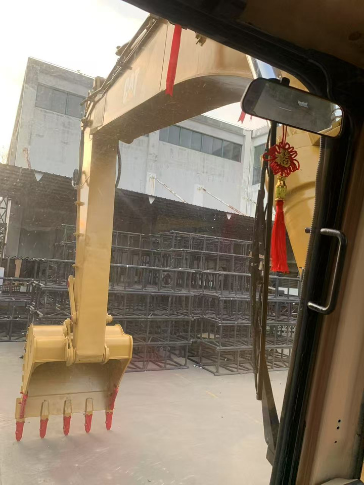 حفارة CATERPILLAR 320d: صور 20