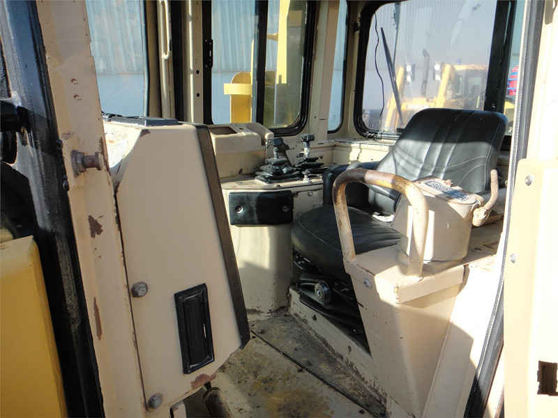 بلدوزر CATERPILLAR D8R [ Copy ] [ Copy ] [ Copy ] [ Copy ]: صور 25