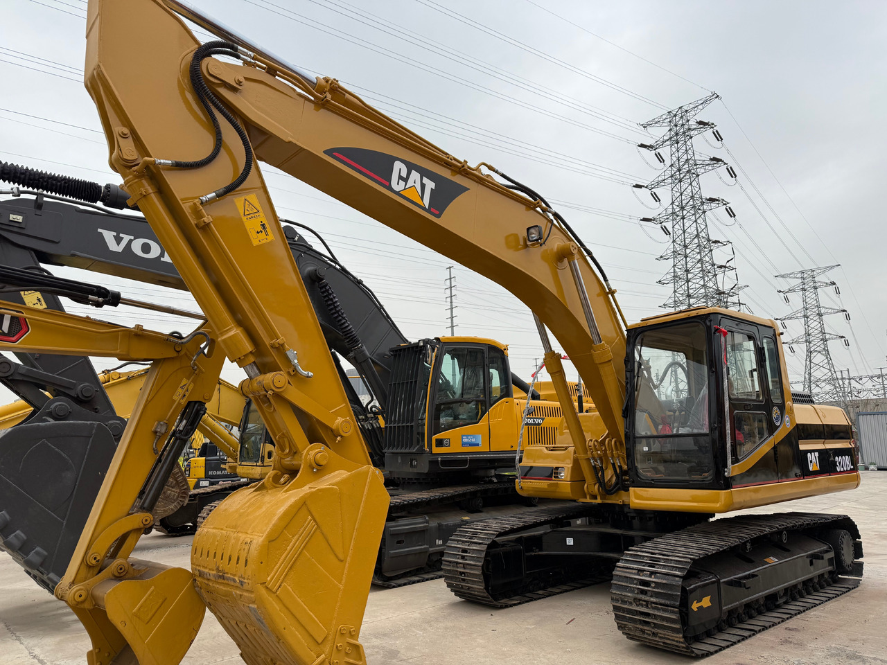 CATERPILLAR Used Cat 320B Excavator - حفارات زحافة: صور 2 CATERPILLAR Used Cat 320B Excavator - حفارات زحافة: صور 2