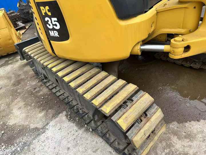 CE/EPA Certified! Komatsu Pc 35 Used Excavator komatsu Pc35 Mini 3 Ton Crawler Excavator with Rubber Track for Sale - حفارة مصغرة: صور 5 CE/EPA Certified! Komatsu Pc 35 Used Excavator komatsu Pc35 Mini 3 Ton Crawler Excavator with Rubber Track for Sale - حفارة مصغرة: صور 5