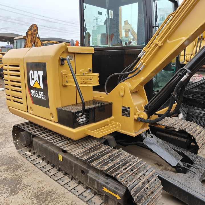 Cat Machine Used Mini Excavator CAT305.5E Cat Used Excavator - حفارة مصغرة: صور 1 Cat Machine Used Mini Excavator CAT305.5E Cat Used Excavator - حفارة مصغرة: صور 1