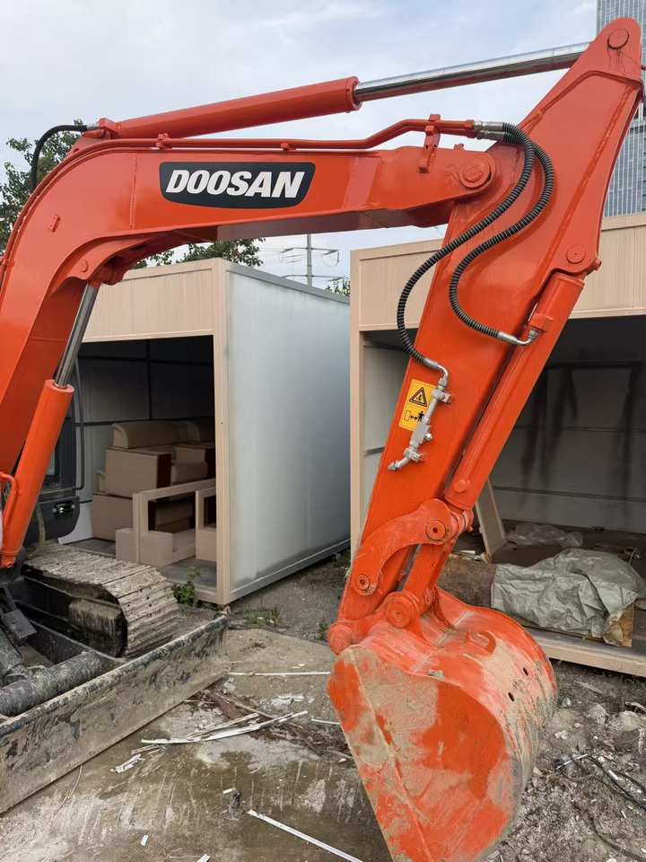حفارة مصغرة DOOSAN Used large Doosan DX60 excavators, original DX60 used excavators, 6-ton DX60 hydraulic excavators, best-selling at low prices.: صور 16 حفارة مصغرة DOOSAN Used large Doosan DX60 excavators, original DX60 used excavators, 6-ton DX60 hydraulic excavators, best-selling at low prices.: صور 16