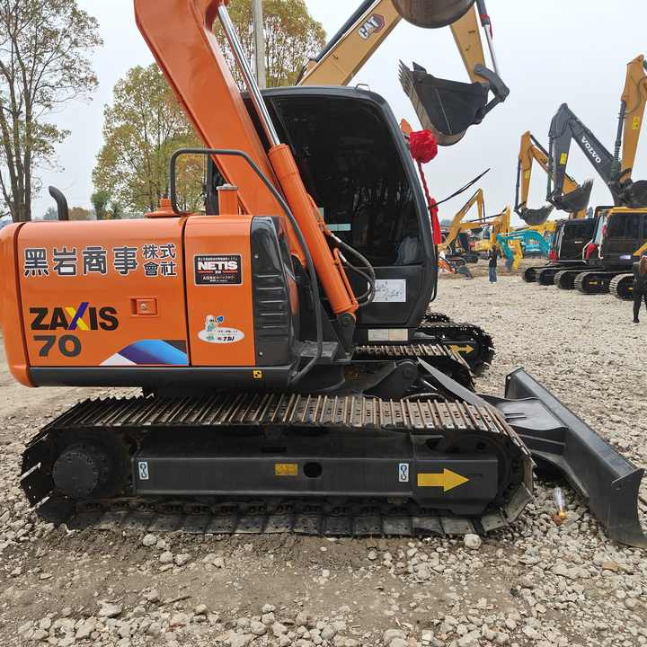 HITACHI ZX70 Original Japan Surplus Hitachi ZX70 for Sale - حفارات زحافة: صور 2 HITACHI ZX70 Original Japan Surplus Hitachi ZX70 for Sale - حفارات زحافة: صور 2