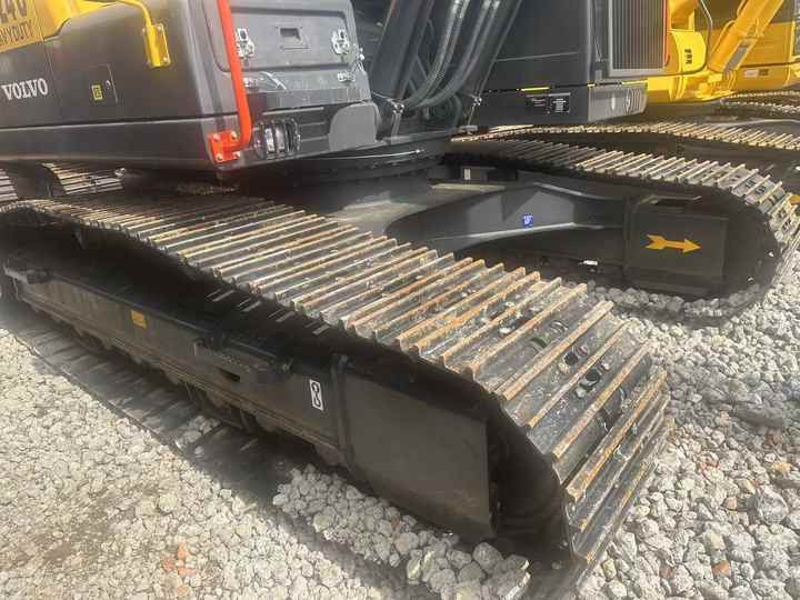 High Quality volvo EC240 Construction Machinery Low Hours 21ton Used volvo Excavator for Sale - حفارات زحافة: صور 5 High Quality volvo EC240 Construction Machinery Low Hours 21ton Used volvo Excavator for Sale - حفارات زحافة: صور 5