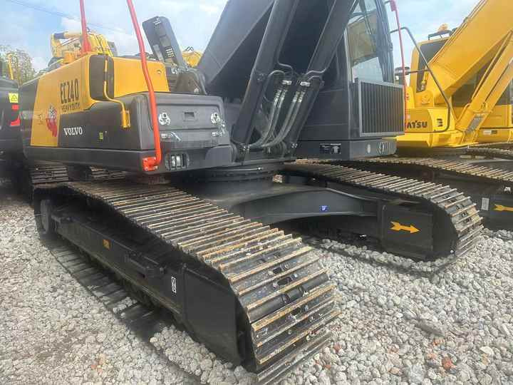 High Quality volvo EC240 Construction Machinery Low Hours 21ton Used volvo Excavator for Sale - حفارات زحافة: صور 2 High Quality volvo EC240 Construction Machinery Low Hours 21ton Used volvo Excavator for Sale - حفارات زحافة: صور 2