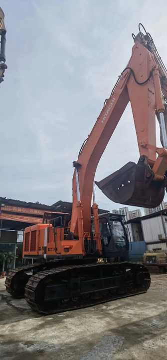 Hitachi Excavator Used Machine Zx670 Japanese Brand Hot Sale - حفارات زحافة: صور 3 Hitachi Excavator Used Machine Zx670 Japanese Brand Hot Sale - حفارات زحافة: صور 3