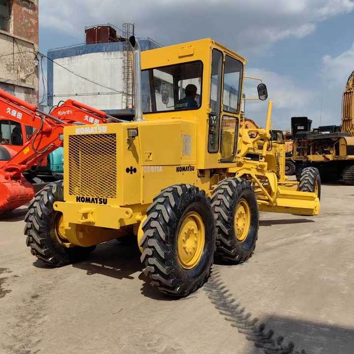 Japan Komatsu GD511 Motor Grader Cheap Price Komatsu Road Grader GD511 Good Condition in China - آلة تسوية الأرض: صور 3 Japan Komatsu GD511 Motor Grader Cheap Price Komatsu Road Grader GD511 Good Condition in China - آلة تسوية الأرض: صور 3
