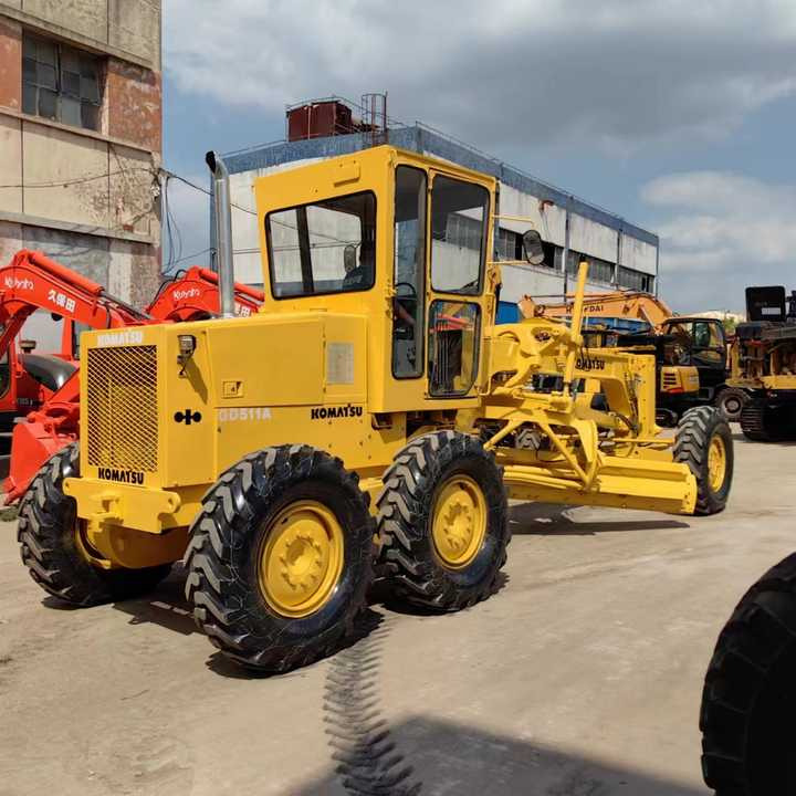 Japan Komatsu GD511 Motor Grader Cheap Price Komatsu Road Grader GD511 Good Condition in China - آلة تسوية الأرض: صور 2 Japan Komatsu GD511 Motor Grader Cheap Price Komatsu Road Grader GD511 Good Condition in China - آلة تسوية الأرض: صور 2