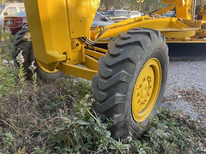 Japan Komatsu GD655 Motor Grader Cheap Price Komatsu Road Grader GD655 Good Condition in China - آلة تسوية الأرض: صور 5 Japan Komatsu GD655 Motor Grader Cheap Price Komatsu Road Grader GD655 Good Condition in China - آلة تسوية الأرض: صور 5