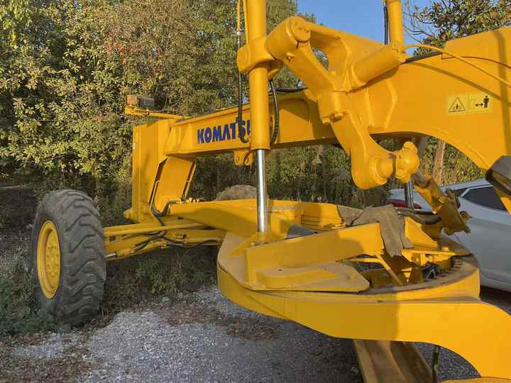 Japan Komatsu GD655 Motor Grader Cheap Price Komatsu Road Grader GD655 Good Condition in China - آلة تسوية الأرض: صور 2 Japan Komatsu GD655 Motor Grader Cheap Price Komatsu Road Grader GD655 Good Condition in China - آلة تسوية الأرض: صور 2