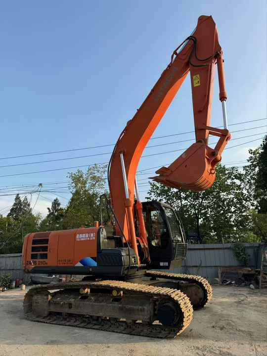 Japanese Original Hitachi 210 Outdoor Crawler Type Second-hand Excavator - حفارات زحافة: صور 4 Japanese Original Hitachi 210 Outdoor Crawler Type Second-hand Excavator - حفارات زحافة: صور 4