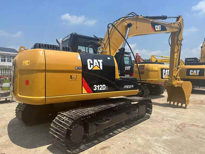 Low Working Time CAT 312D2 Excavator Caterpillar Used 15ton Cat312D2 No Reviews yet - حفارات زحافة: صور 5 Low Working Time CAT 312D2 Excavator Caterpillar Used 15ton Cat312D2 No Reviews yet - حفارات زحافة: صور 5