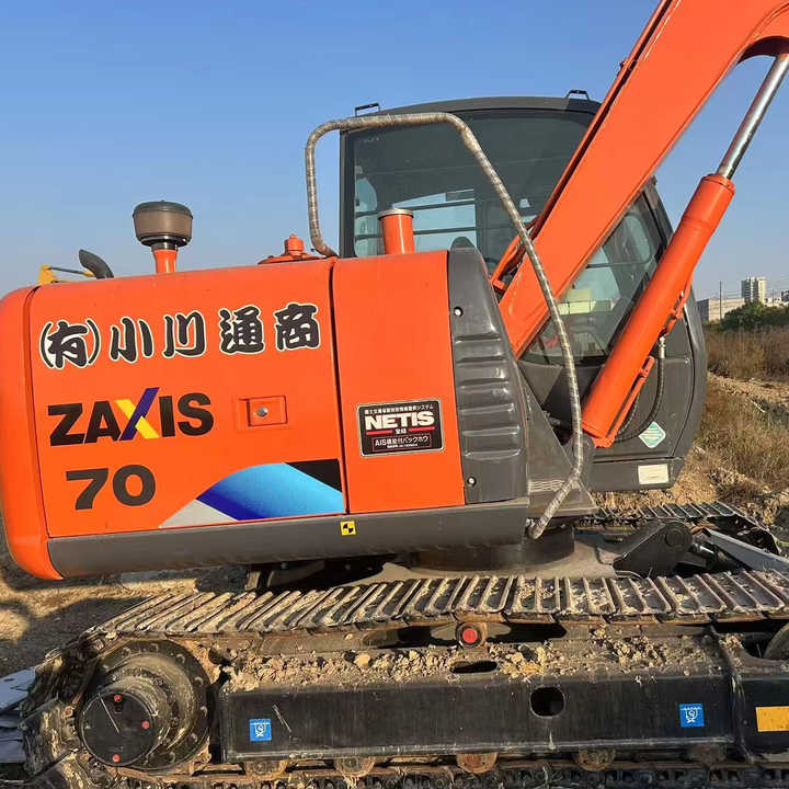 Original Japan Hitachi Used Zx55 Excavator for Sale Used Hitachi Zx60 Zx70 Hydraulic Excavator Hitachi Zaxis 55 Digger - حفارة: صور 1 Original Japan Hitachi Used Zx55 Excavator for Sale Used Hitachi Zx60 Zx70 Hydraulic Excavator Hitachi Zaxis 55 Digger - حفارة: صور 1