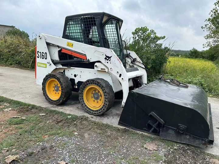 USED BOBCAT S160 Skid-steer Loader with Very Good Performance Is for Sale at a Low Price. - شيول صغير: صور 2 USED BOBCAT S160 Skid-steer Loader with Very Good Performance Is for Sale at a Low Price. - شيول صغير: صور 2