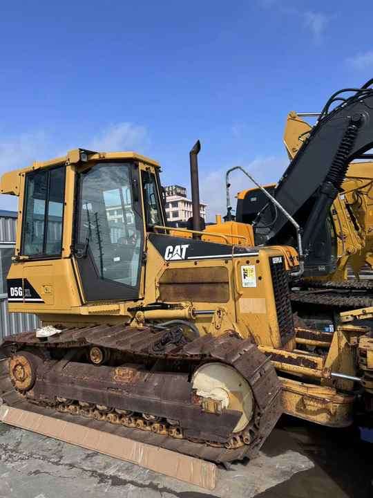 Used Cat D5G Crawler Bulldozer Original CAT Brand Bulldozer Second Hand Cat D5H D5 D5C D5N D5M LGP Dozer for Sale - بلدوزر: صور 2 Used Cat D5G Crawler Bulldozer Original CAT Brand Bulldozer Second Hand Cat D5H D5 D5C D5N D5M LGP Dozer for Sale - بلدوزر: صور 2