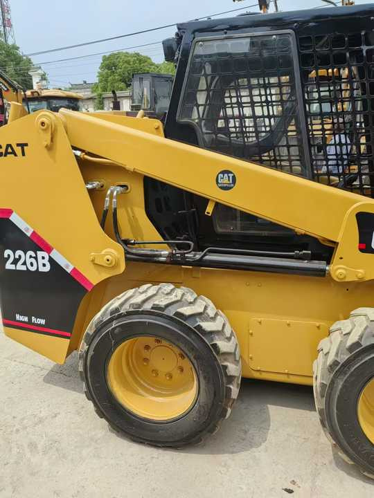 Used Caterpillar 226b Skid Steer with Excellent Performance on Sale Road Working Equipment - شيول صغير: صور 2 Used Caterpillar 226b Skid Steer with Excellent Performance on Sale Road Working Equipment - شيول صغير: صور 2