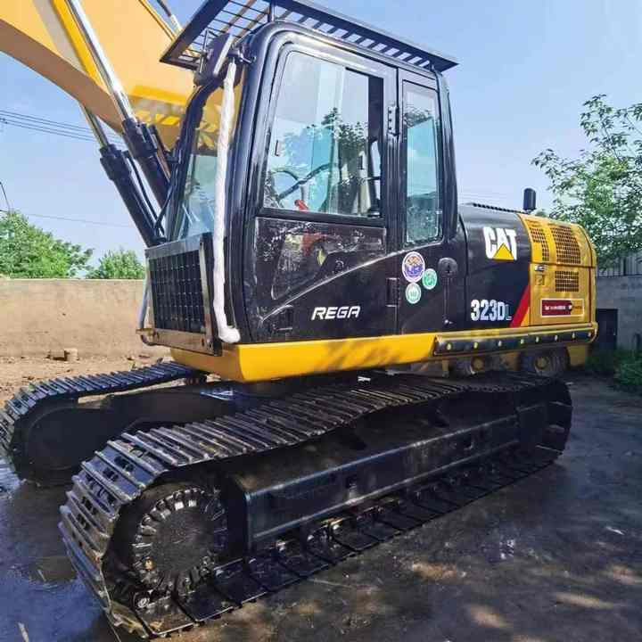 Used Digger CAT 323DL Construction Machinery Construction Digger Used CAT 323DL Cheap Excavator - حفارات زحافة: صور 2 Used Digger CAT 323DL Construction Machinery Construction Digger Used CAT 323DL Cheap Excavator - حفارات زحافة: صور 2