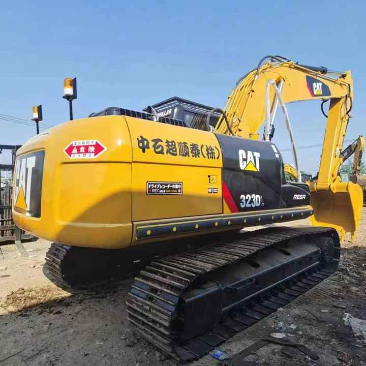 Used Digger CAT 323DL Construction Machinery Construction Digger Used CAT 323DL Cheap Excavator - حفارات زحافة: صور 4 Used Digger CAT 323DL Construction Machinery Construction Digger Used CAT 323DL Cheap Excavator - حفارات زحافة: صور 4