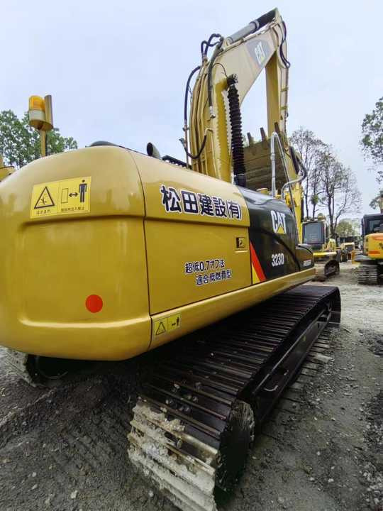 Used Digger CAT 323DL Construction Machinery Construction Digger Used CAT 323DL Cheap Excavator - حفارات زحافة: صور 4 Used Digger CAT 323DL Construction Machinery Construction Digger Used CAT 323DL Cheap Excavator - حفارات زحافة: صور 4
