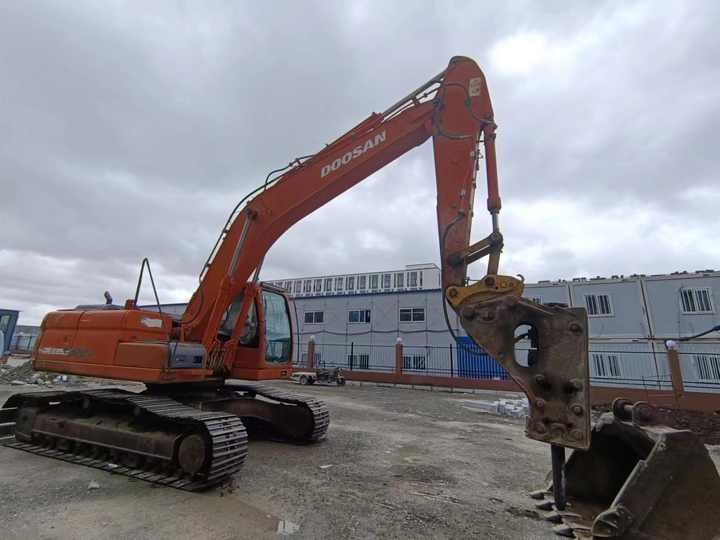 Used Digger Doosan DX225LC-9T Construction Machinery Construction Digger Used Doosan DX225LC-9T Cheap Excavator - حفارات زحافة: صور 4 Used Digger Doosan DX225LC-9T Construction Machinery Construction Digger Used Doosan DX225LC-9T Cheap Excavator - حفارات زحافة: صور 4