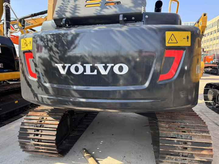 Used Digger VOLVO EC140 Construction Machinery Construction Digger Used VOLVO EC140 Cheap Excavator - حفارات زحافة: صور 3 Used Digger VOLVO EC140 Construction Machinery Construction Digger Used VOLVO EC140 Cheap Excavator - حفارات زحافة: صور 3