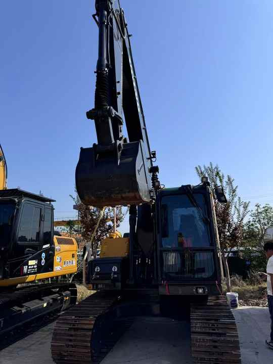 Used Digger VOLVO EC140 Construction Machinery Construction Digger Used VOLVO EC140 Cheap Excavator - حفارات زحافة: صور 2 Used Digger VOLVO EC140 Construction Machinery Construction Digger Used VOLVO EC140 Cheap Excavator - حفارات زحافة: صور 2