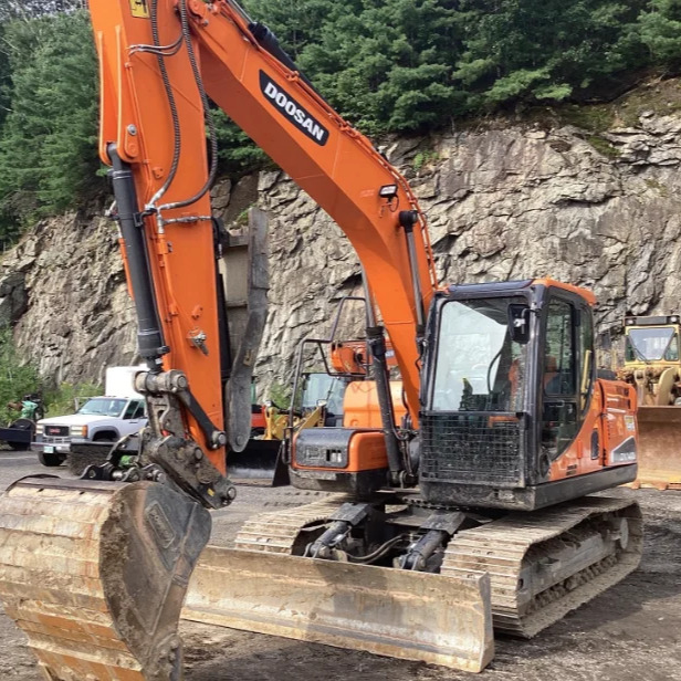 Used Excavator Doosan DX140 Excavators Mini Equipment Earth Moving Machinery Doosan Digger Excavator for Sale - حفارات زحافة: صور 1 Used Excavator Doosan DX140 Excavators Mini Equipment Earth Moving Machinery Doosan Digger Excavator for Sale - حفارات زحافة: صور 1