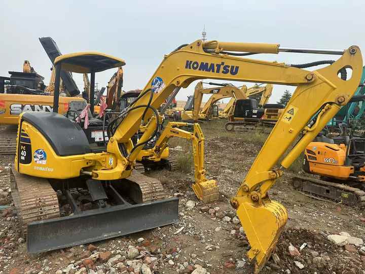 Used Excavators Japan Komatsu PC40mr Second Hand Excavator for Sale - حفارات زحافة: صور 2 Used Excavators Japan Komatsu PC40mr Second Hand Excavator for Sale - حفارات زحافة: صور 2