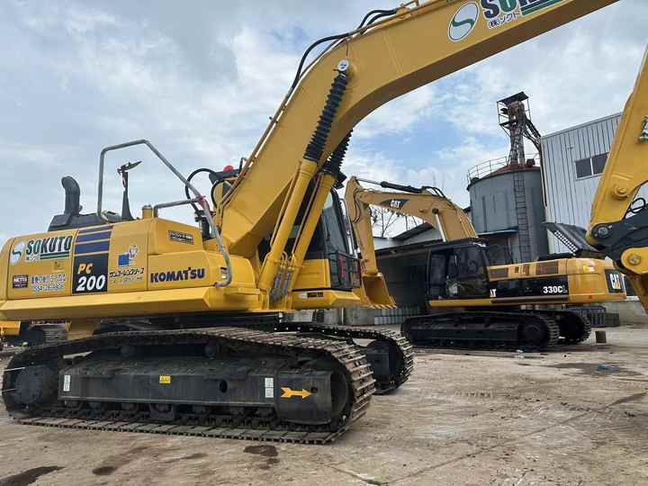 Used Good Quality Japan Original PC200-8 in Good Condition PC200-8 Komatsu - حفارات زحافة: صور 4 Used Good Quality Japan Original PC200-8 in Good Condition PC200-8 Komatsu - حفارات زحافة: صور 4