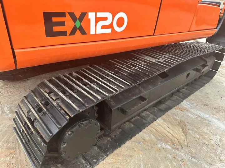 Used Hitachi Ex120 Wheel Excavator for Sale Japan Made Hitachi Ex120 Wheeled Excavator for Sale - حفارة: صور 4 Used Hitachi Ex120 Wheel Excavator for Sale Japan Made Hitachi Ex120 Wheeled Excavator for Sale - حفارة: صور 4