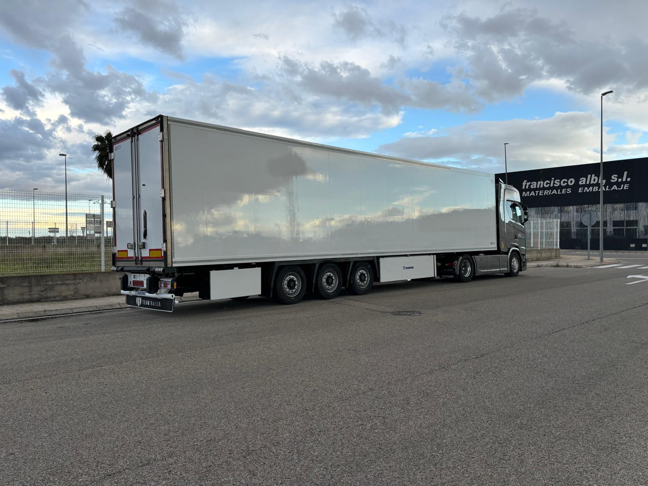 SCANIA S500 - مبردة شاحنة: صور 2 SCANIA S500 - مبردة شاحنة: صور 2