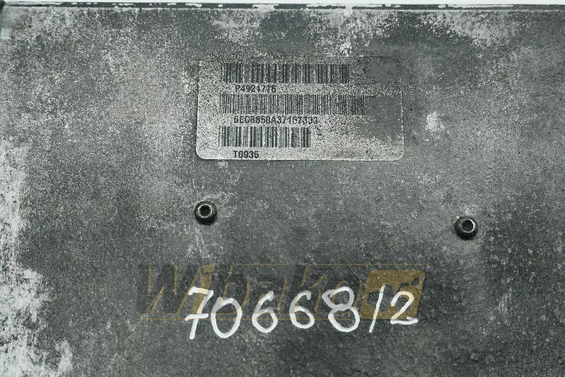 Cummins 4921776 - كتلة التحكم - آلات البناء: صور 2 Cummins 4921776 - كتلة التحكم - آلات البناء: صور 2