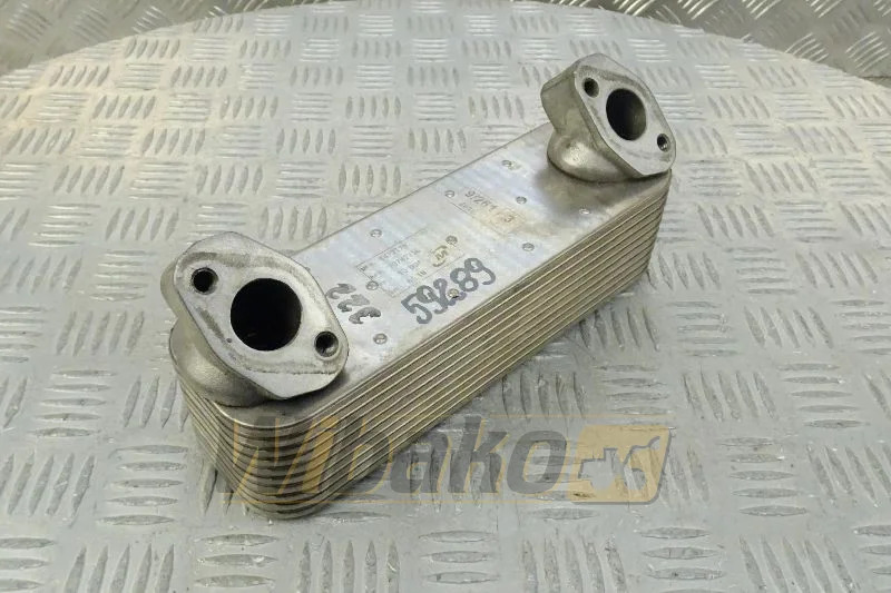 Liebherr 10012289 - مبرد الزيت - آلات البناء: صور 1 Liebherr 10012289 - مبرد الزيت - آلات البناء: صور 1