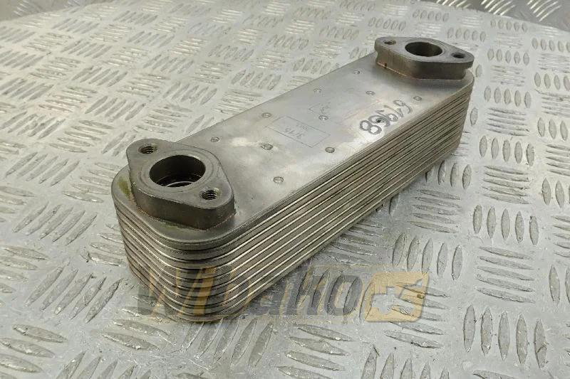 Liebherr 9271046 - مبرد الزيت - آلات البناء: صور 1 Liebherr 9271046 - مبرد الزيت - آلات البناء: صور 1