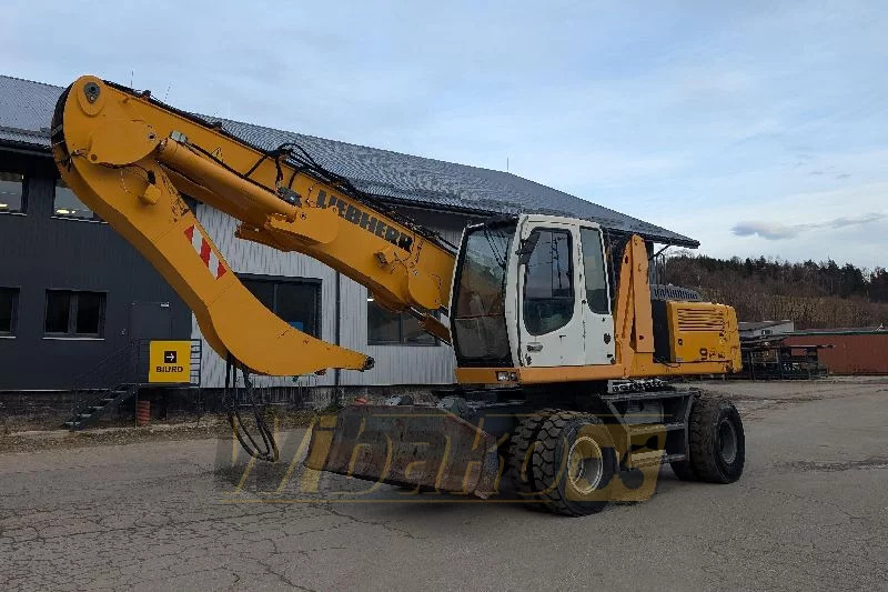 Liebherr A924C - حفارة النقل والشحن: صور 1 Liebherr A924C - حفارة النقل والشحن: صور 1