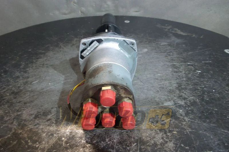 Linde 6763452366 22686100L92 - صمامات هيدروليكية - آلات البناء: صور 1 Linde 6763452366 22686100L92 - صمامات هيدروليكية - آلات البناء: صور 1