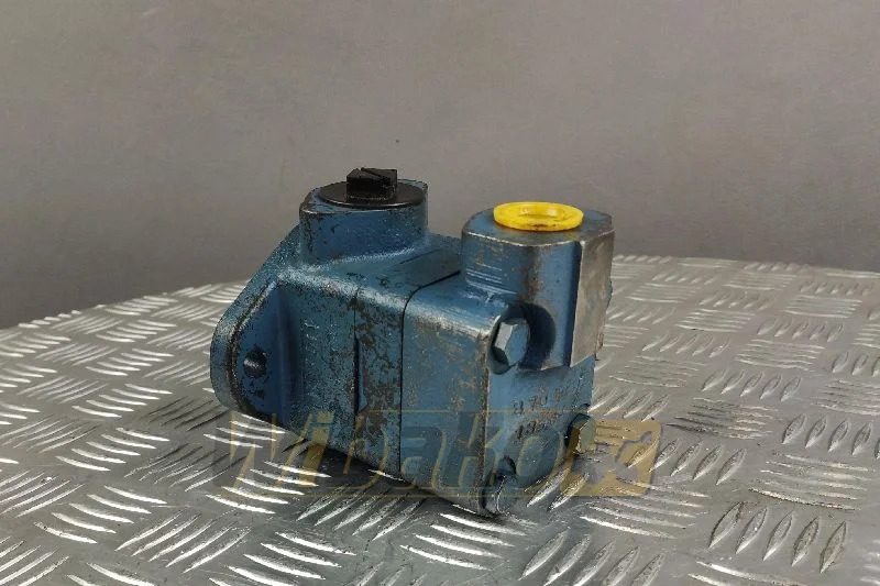 Vickers V101B5B1C20 7082193D/08/H - مضخة هيدروليكية - آلات البناء: صور 1 Vickers V101B5B1C20 7082193D/08/H - مضخة هيدروليكية - آلات البناء: صور 1