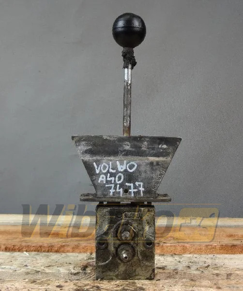 Volvo A40 - صمامات هيدروليكية - آلات البناء: صور 1 Volvo A40 - صمامات هيدروليكية - آلات البناء: صور 1