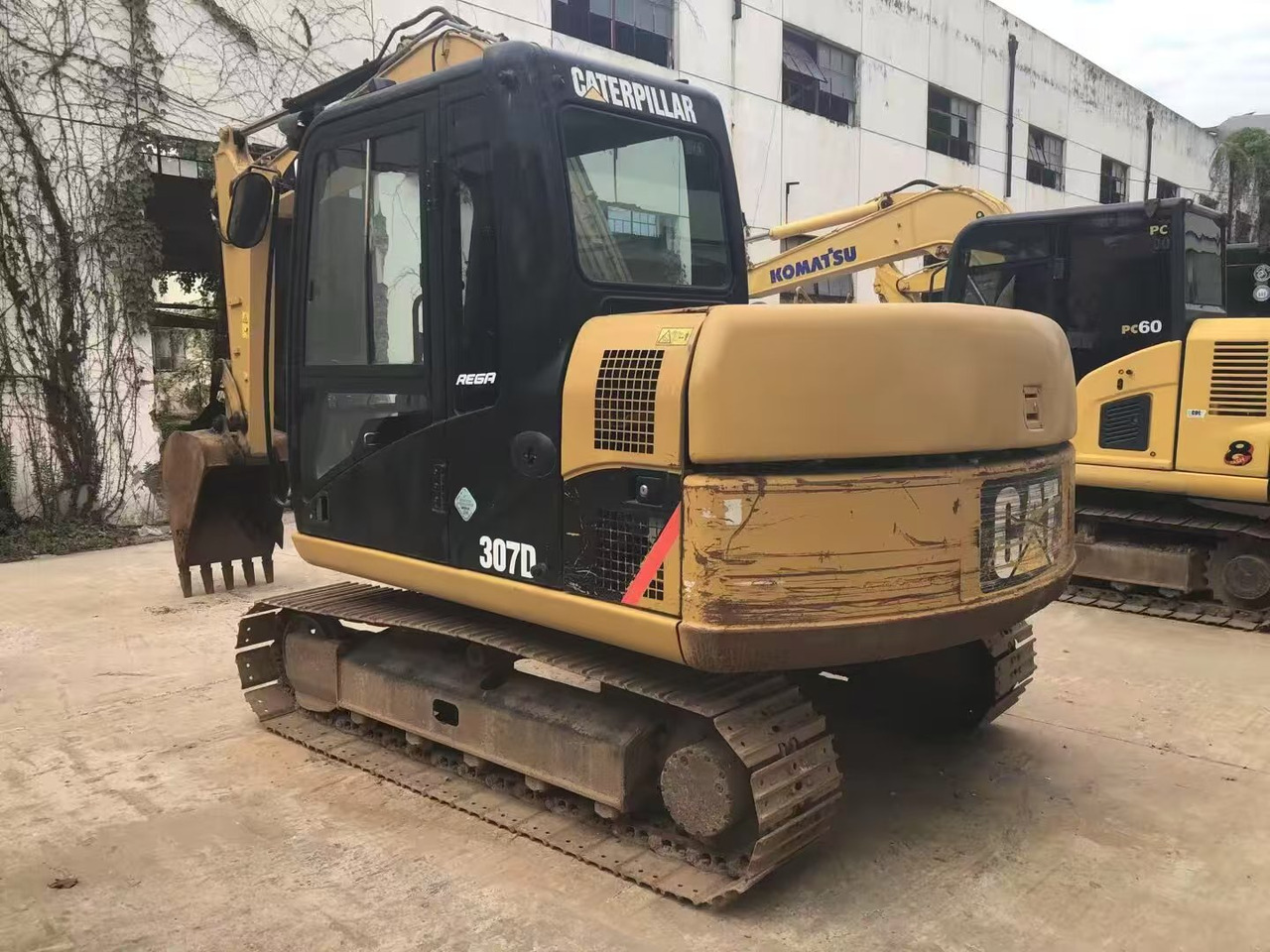 CATERPILLAR 307D - حفارات زحافة: صور 2 CATERPILLAR 307D - حفارات زحافة: صور 2
