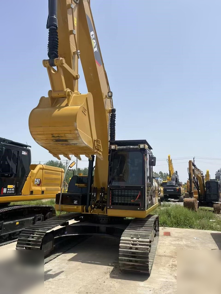 CATERPILLAR 323D2 - حفارات زحافة: صور 1 CATERPILLAR 323D2 - حفارات زحافة: صور 1