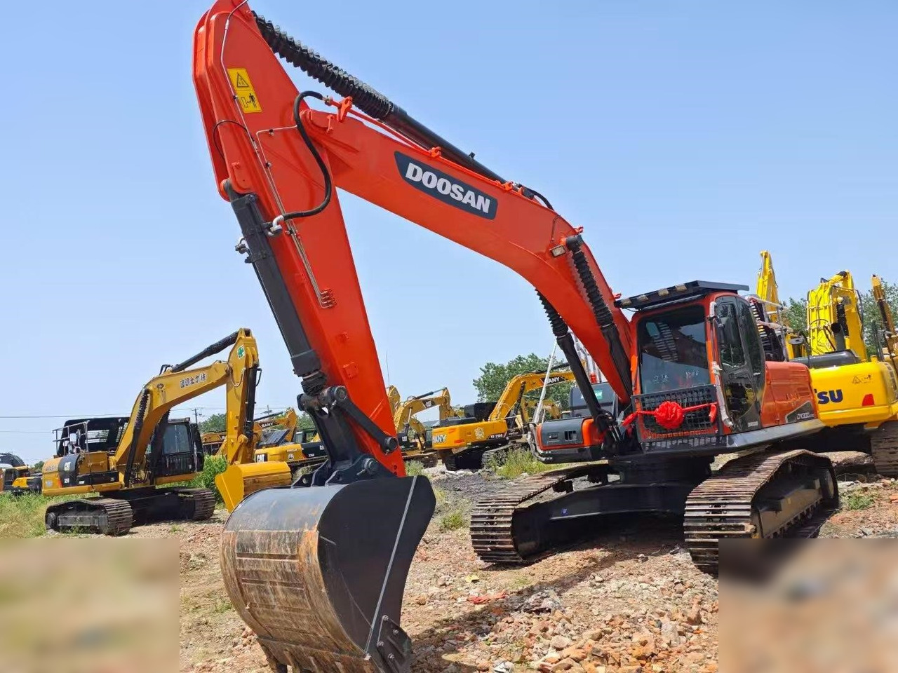 DOOSAN DX300 LC - حفارات زحافة: صور 1 DOOSAN DX300 LC - حفارات زحافة: صور 1