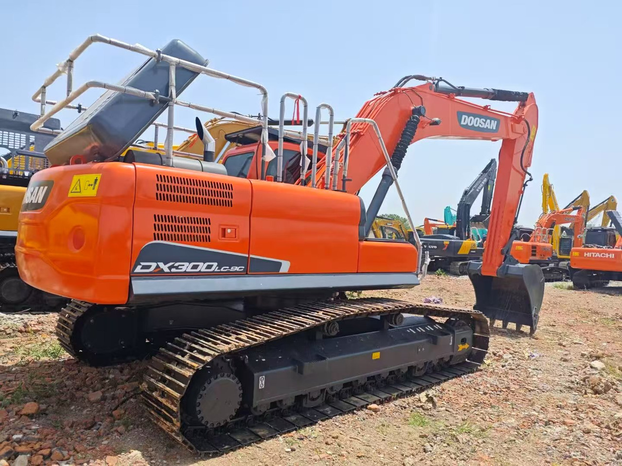 DOOSAN DX300 - حفارات زحافة: صور 2 DOOSAN DX300 - حفارات زحافة: صور 2