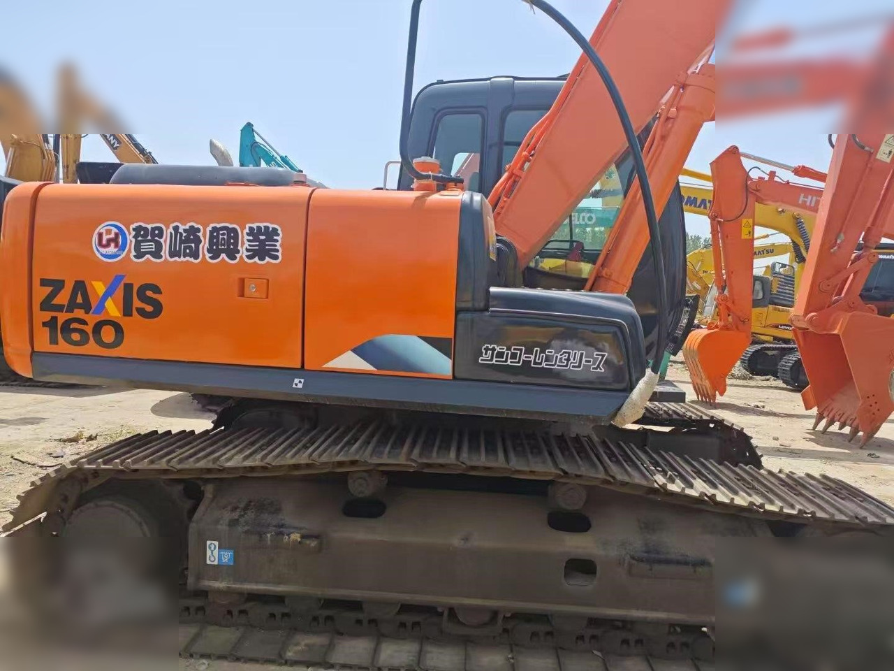 HITACHI EX160 LC - حفارات زحافة: صور 1 HITACHI EX160 LC - حفارات زحافة: صور 1