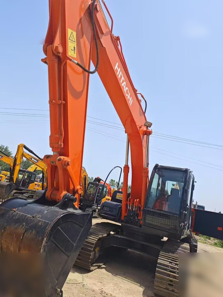 HITACHI EX160 LC - حفارات زحافة: صور 5 HITACHI EX160 LC - حفارات زحافة: صور 5