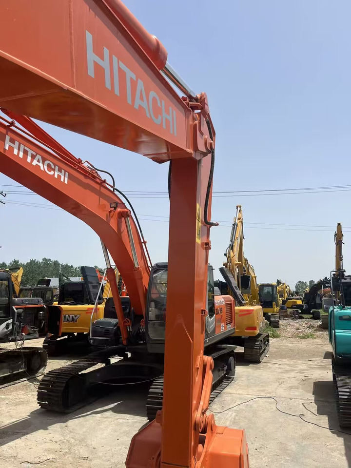 HITACHI ZX130 - حفارات زحافة: صور 1 HITACHI ZX130 - حفارات زحافة: صور 1