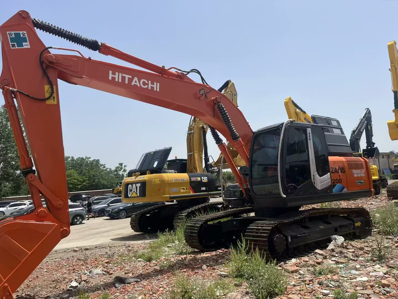HITACHI ZX200 - حفارات زحافة: صور 4 HITACHI ZX200 - حفارات زحافة: صور 4