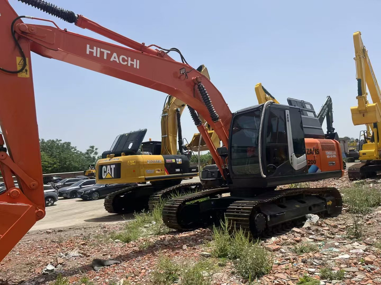 HITACHI ZX200 - حفارات زحافة: صور 3 HITACHI ZX200 - حفارات زحافة: صور 3