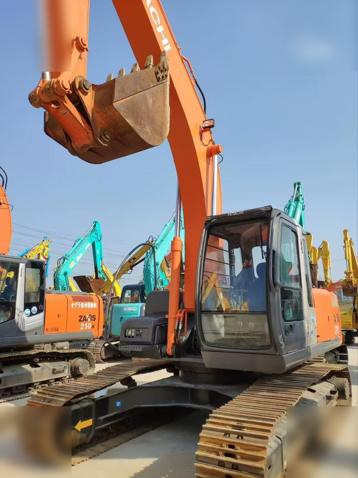 HITACHI ZX210 - حفارات زحافة: صور 2 HITACHI ZX210 - حفارات زحافة: صور 2