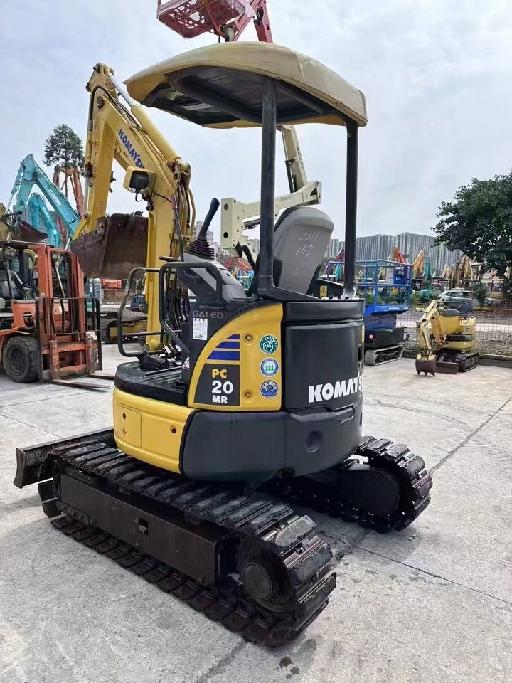 KOMATSU 2-ton - حفارة مصغرة: صور 5 KOMATSU 2-ton - حفارة مصغرة: صور 5
