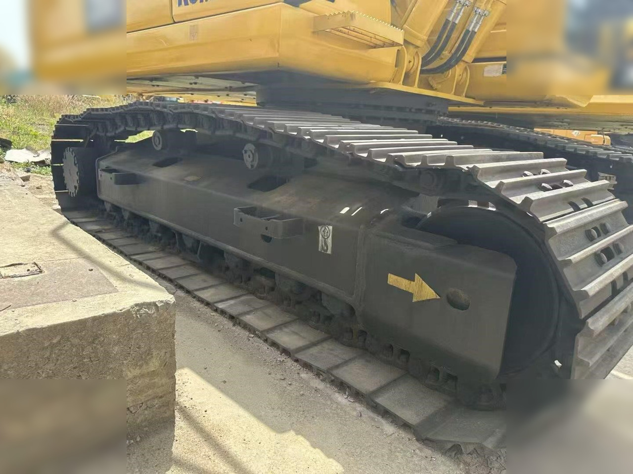 حفارات زحافة KOMATSU PC200-8: صور 7